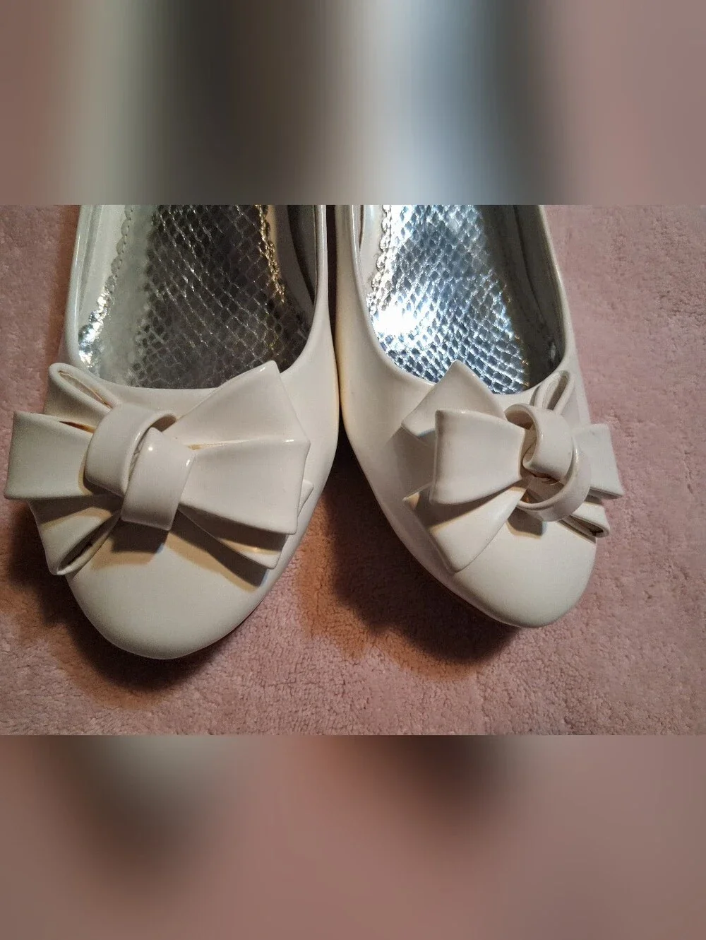 GB Girls White Bow Low Wedge Dress Shoes Heels Size 5M Youth Kids Special Event